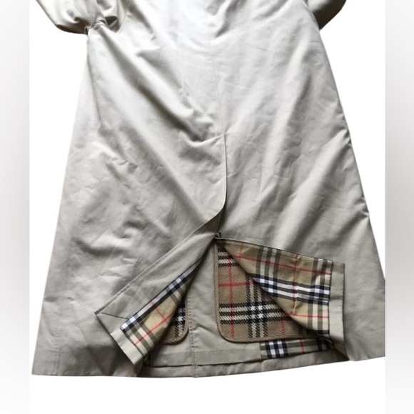 COPY - Burberry Men's Trench Long Coat  Size: 40 Regular Vintage - Picture 16 of 16